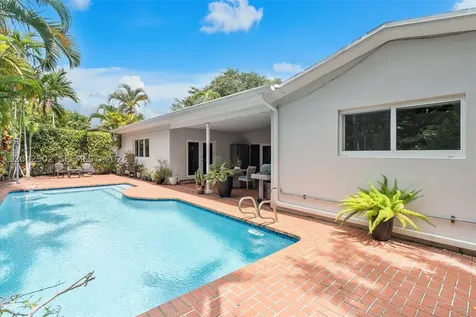 1900 NE 210th Street Miami FL 33179