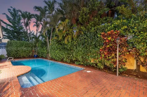 1900 NE 210th Street Miami FL 33179