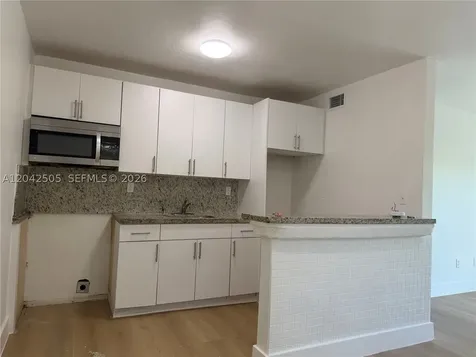 1021 NW 5th Street Miami FL 33128