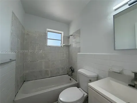 1021 NW 5th Street Miami FL 33128