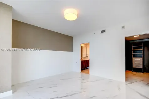 488 NE 18th Street Miami FL 33132