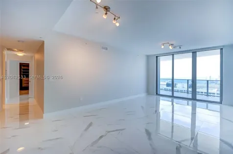 488 NE 18th Street Miami FL 33132