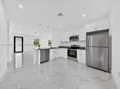 928-930 Hepburn Avenue Lehigh Acres FL 33974