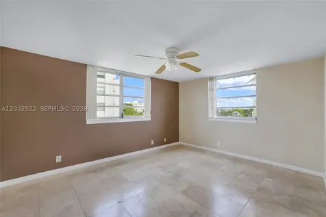 321 SE 3rd Street Dania Beach FL 33004