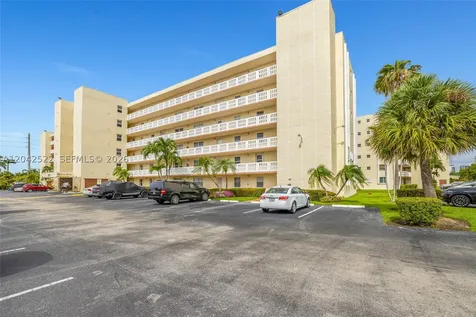 321 SE 3rd Street Dania Beach FL 33004