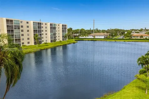 321 SE 3rd Street Dania Beach FL 33004