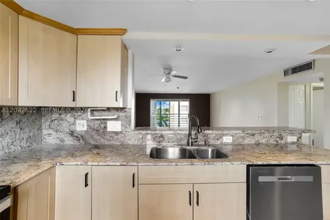 321 SE 3rd Street Dania Beach FL 33004