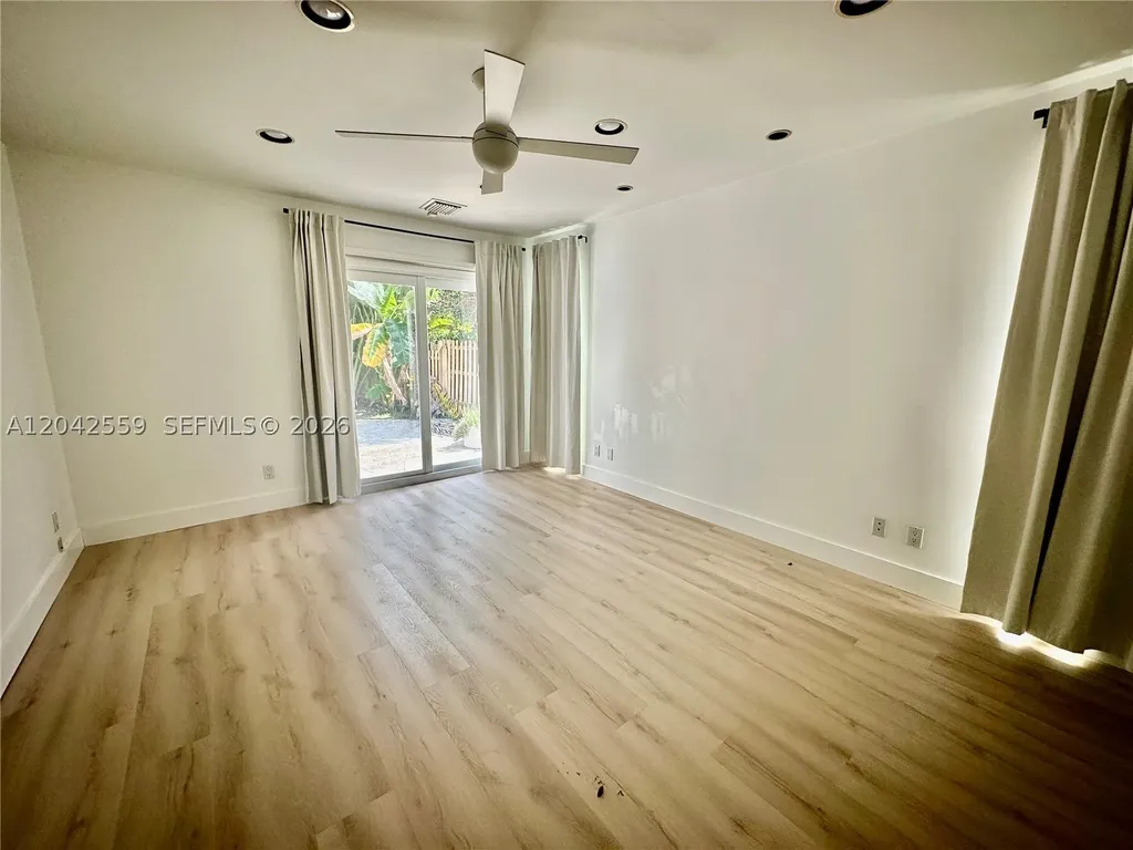 22 SE 11th Street Fort Lauderdale FL 33316
