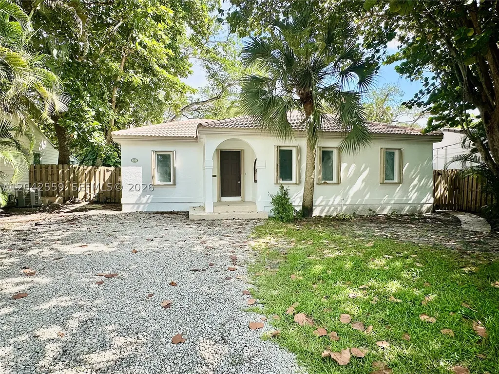 22 SE 11th Street Fort Lauderdale FL 33316