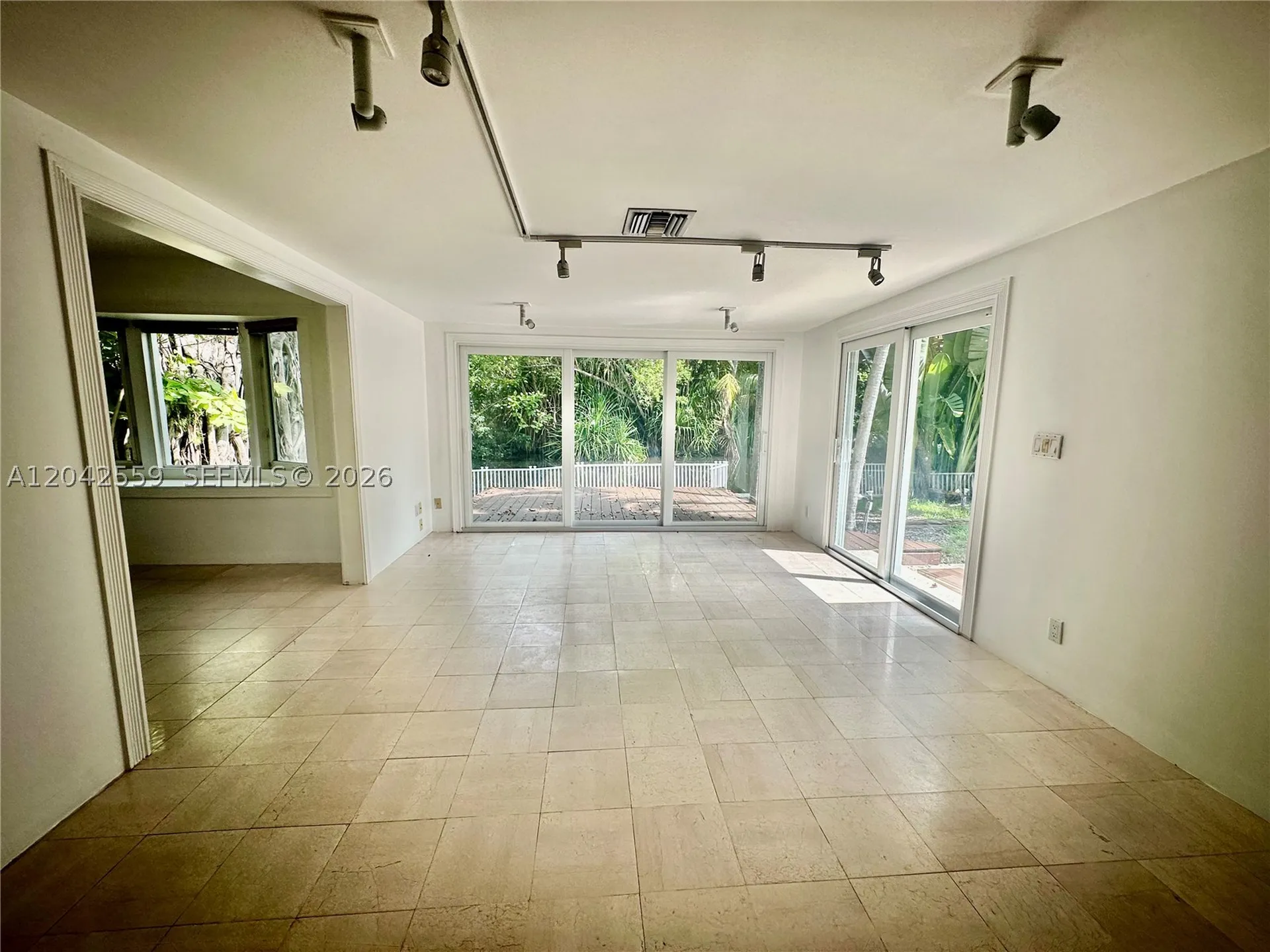 22 SE 11th Street Fort Lauderdale FL 33316