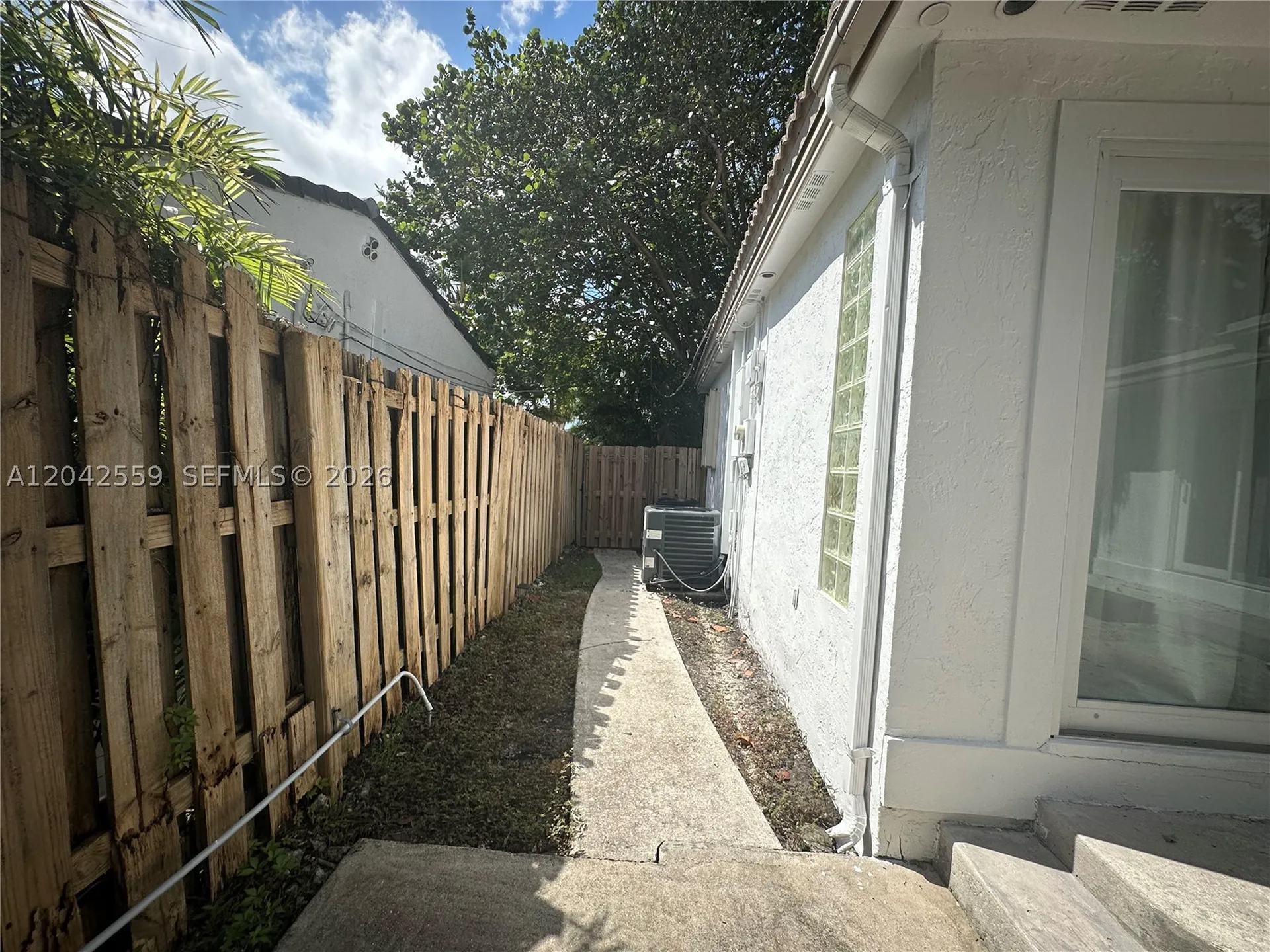 22 SE 11th Street Fort Lauderdale FL 33316