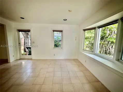 22 SE 11th Street Fort Lauderdale FL 33316
