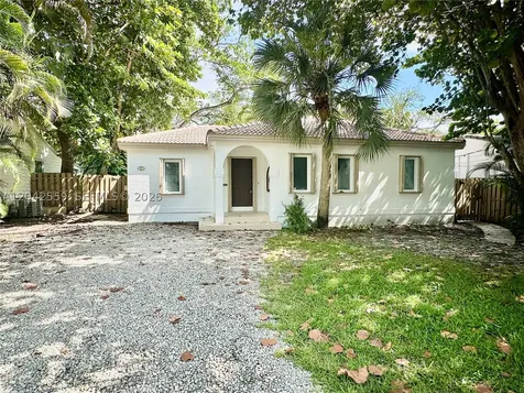 22 SE 11th Street Fort Lauderdale FL 33316