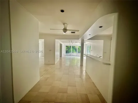 22 SE 11th Street Fort Lauderdale FL 33316