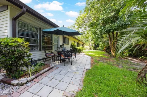 1001 Pine Isle Lane Naples FL 34112