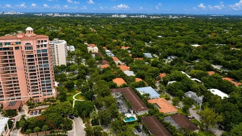 35 Edgewater Drive Coral Gables FL 33133