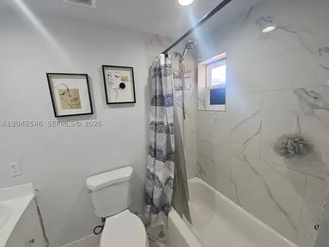 1560 W 46th Street Hialeah FL 33012