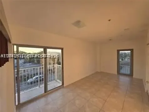 2389 NW 26th Street Miami FL 33142