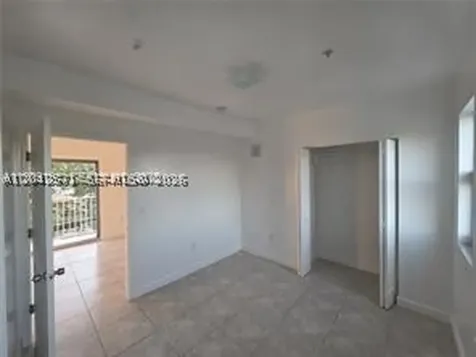 2389 NW 26th Street Miami FL 33142