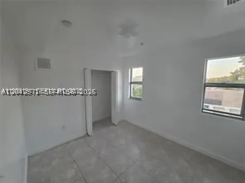 2389 NW 26th Street Miami FL 33142