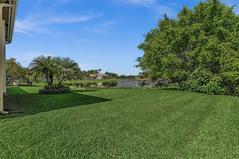 2733 Meadowood Drive Weston FL 33332