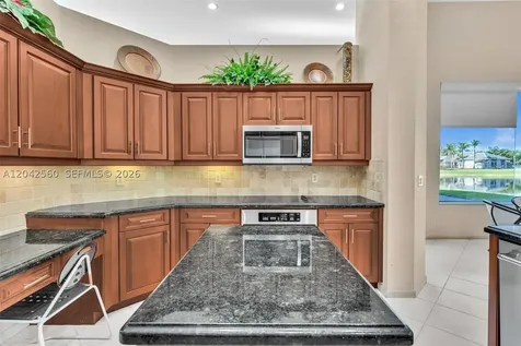 2733 Meadowood Drive Weston FL 33332