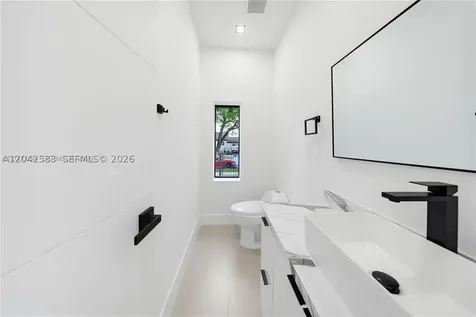 1021 NW 48th Street Miami FL 33127