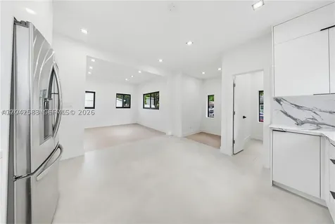 1021 NW 48th Street Miami FL 33127