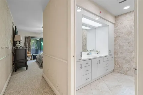 18805 W Lake Drive Hialeah FL 33015