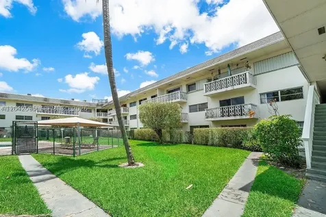 4200 NW 3rd Court Plantation FL 33317