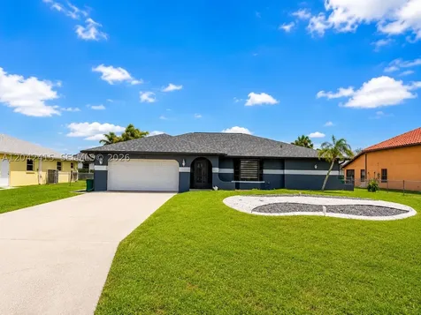 209 SW 42nd Street Cape Coral FL 33914