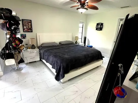 209 SW 42nd Street Cape Coral FL 33914
