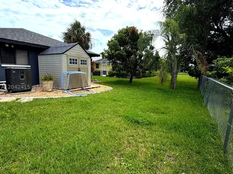 209 SW 42nd Street Cape Coral FL 33914
