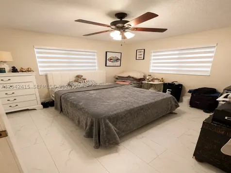 209 SW 42nd Street Cape Coral FL 33914