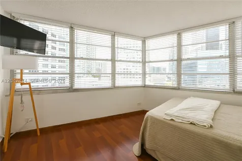 801 Brickell Bay Drive Miami FL 33131