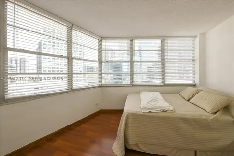 801 Brickell Bay Drive Miami FL 33131