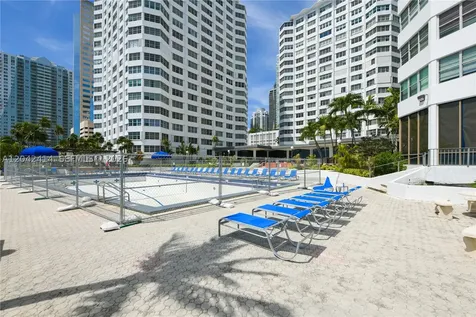 801 Brickell Bay Drive Miami FL 33131
