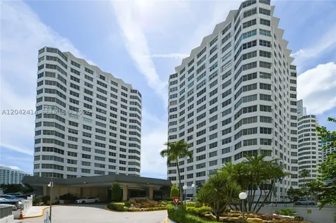 801 Brickell Bay Drive Miami FL 33131