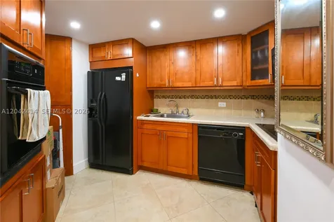 801 Brickell Bay Drive Miami FL 33131