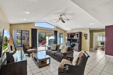 9355 NW 18th Place Plantation FL 33322