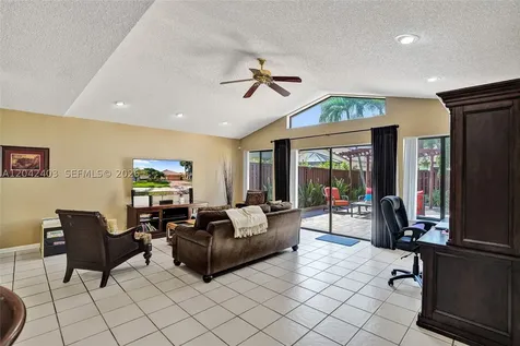 9355 NW 18th Place Plantation FL 33322