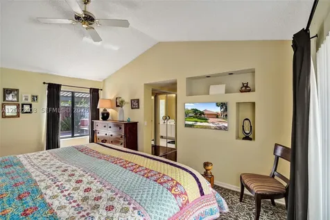 9355 NW 18th Place Plantation FL 33322