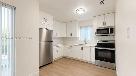 1670 W 42nd Street Hialeah FL 33012