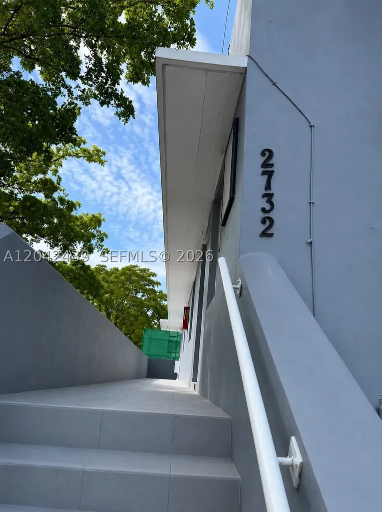 2732 SW 22nd Street Miami FL 33133