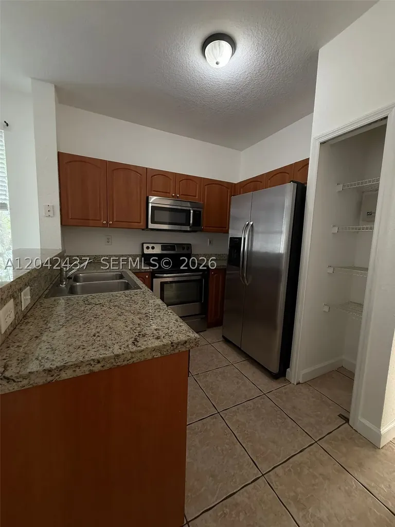 17640 NW 73rd Avenue Hialeah FL 33015