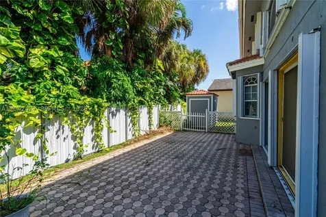 15251 NW 89th Avenue Miami Lakes FL 33018