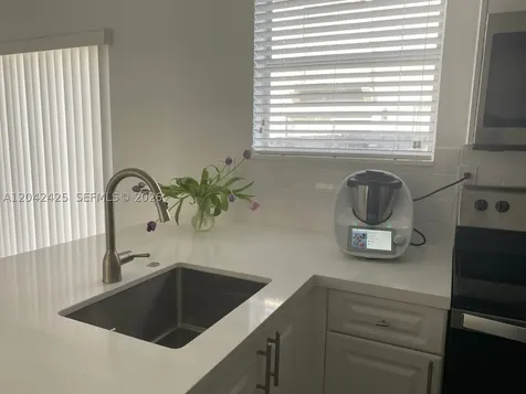 5245 NW 112th Avenue Doral FL 33178