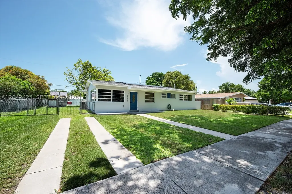 19601 Belview Drive Cutler Bay FL 33157