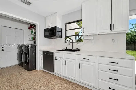 19601 Belview Drive Cutler Bay FL 33157