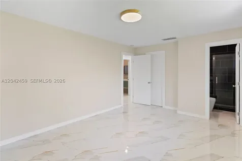 21330 NE 26 Avenue Aventura FL 33180